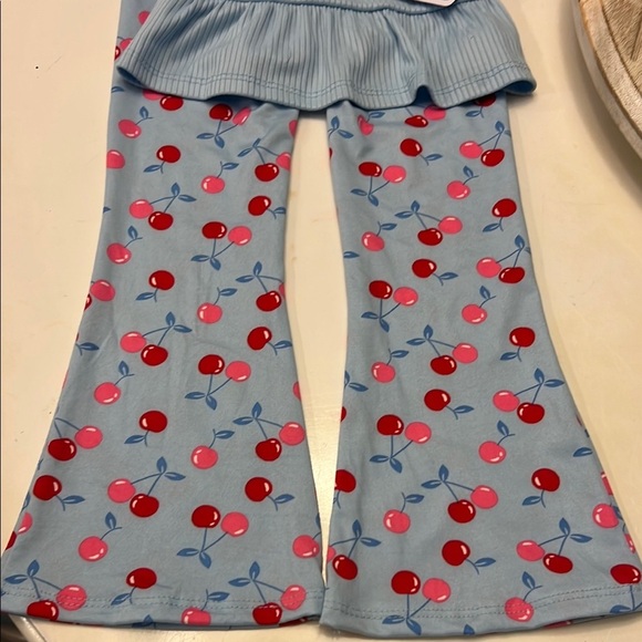 Cherry Print Blue Outfit with Sunglasses - 4T - Picture 3 of 5